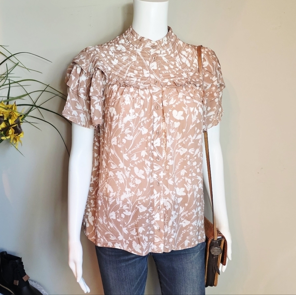 Gilner Farrar Cottagecore Y2K Elegant Floral Button-Up Blouse - Peach and White